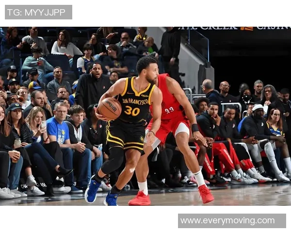 NBA常规赛：勇士以118-107打败太阳，库里28+4+3